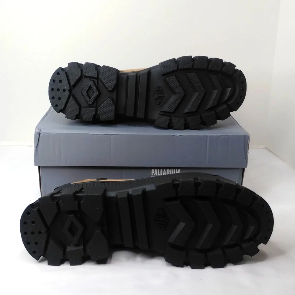 NIB Palladium Revolt HI TX Olive 97242-307-M Hi Top Sneakers Hiking Boots